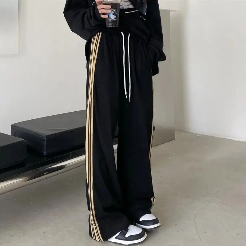 Bol Paça Lastikli Eşofman Altı