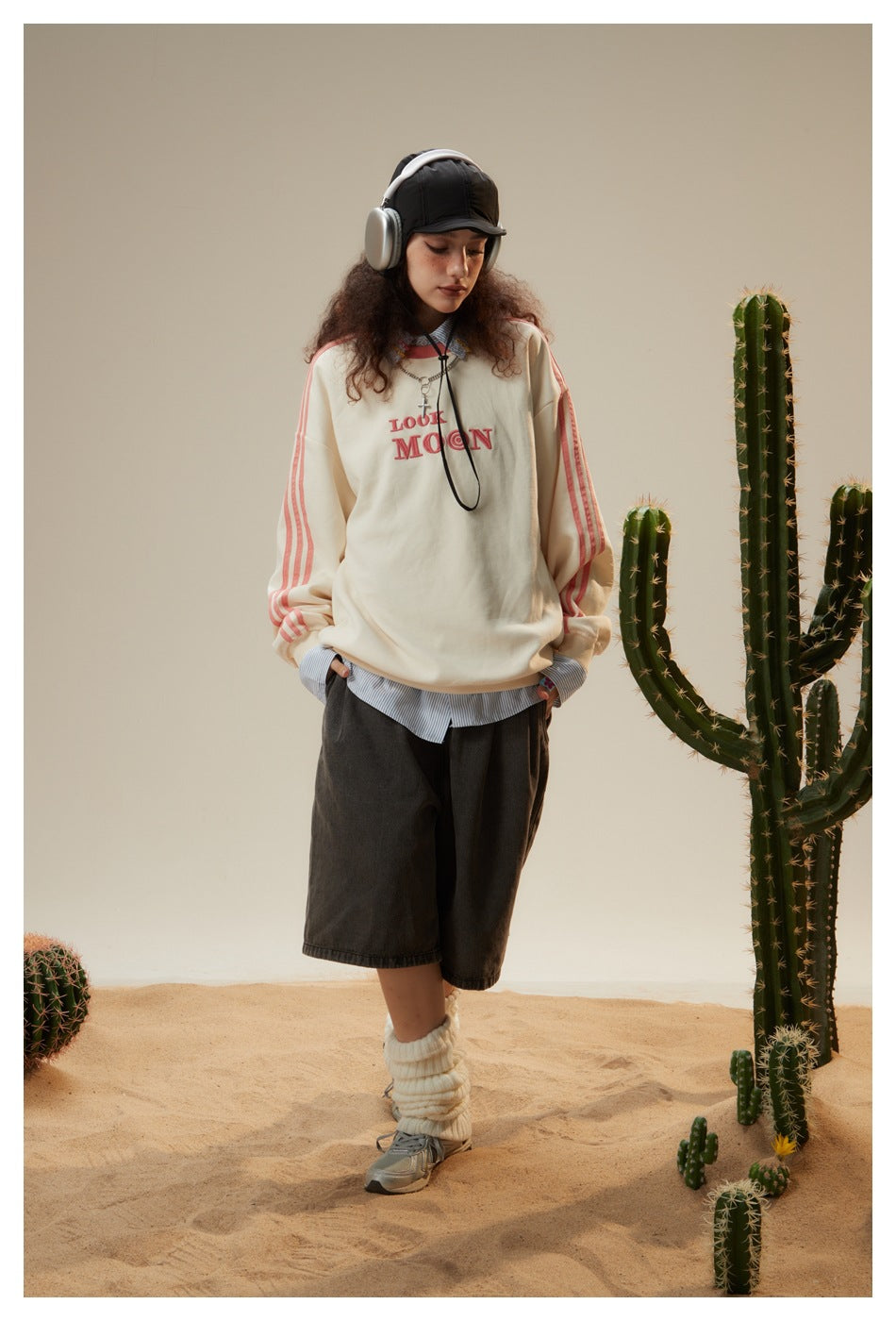 LOOK MOON SWEATSHİRT