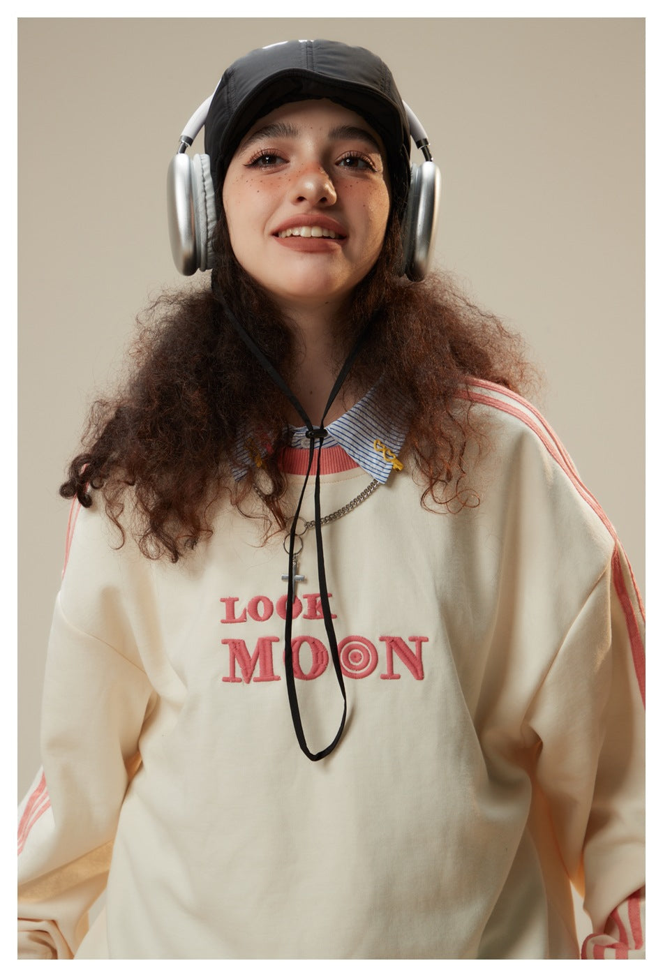 LOOK MOON SWEATSHİRT